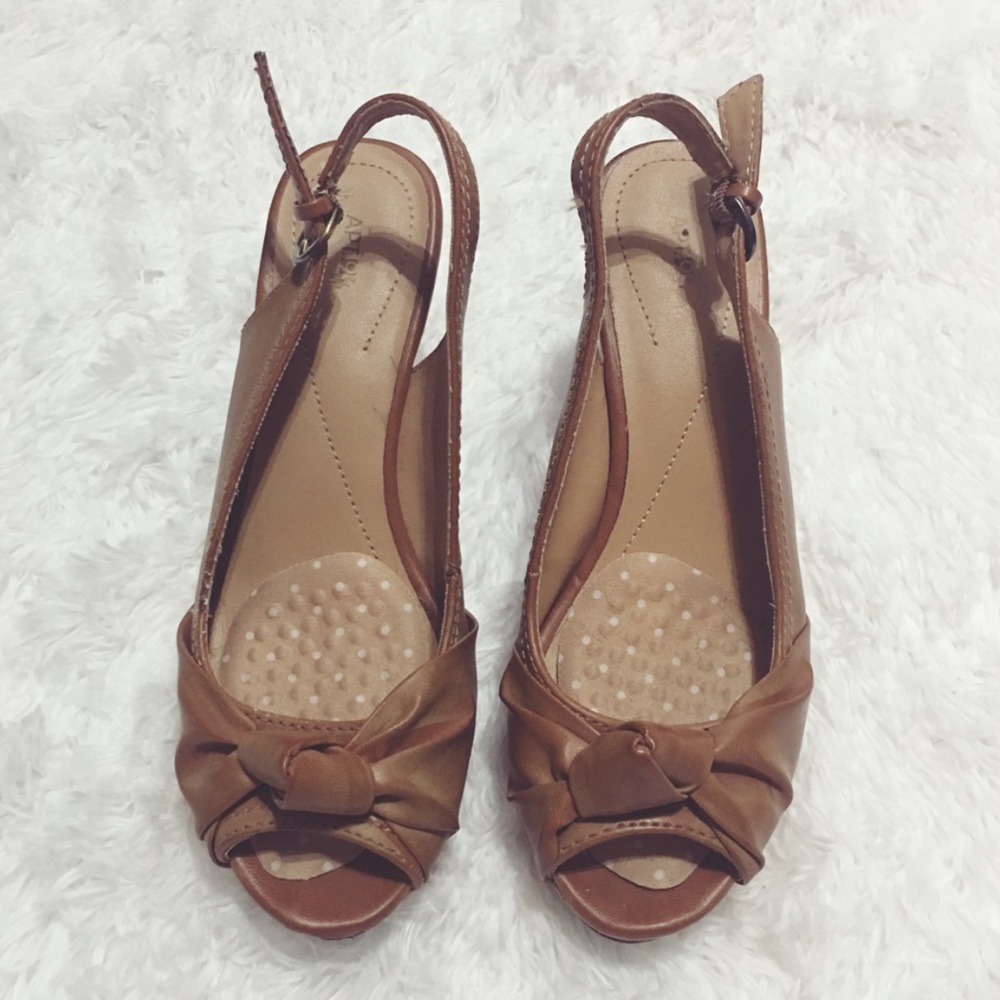 Apt. 9 Wedge Shoe